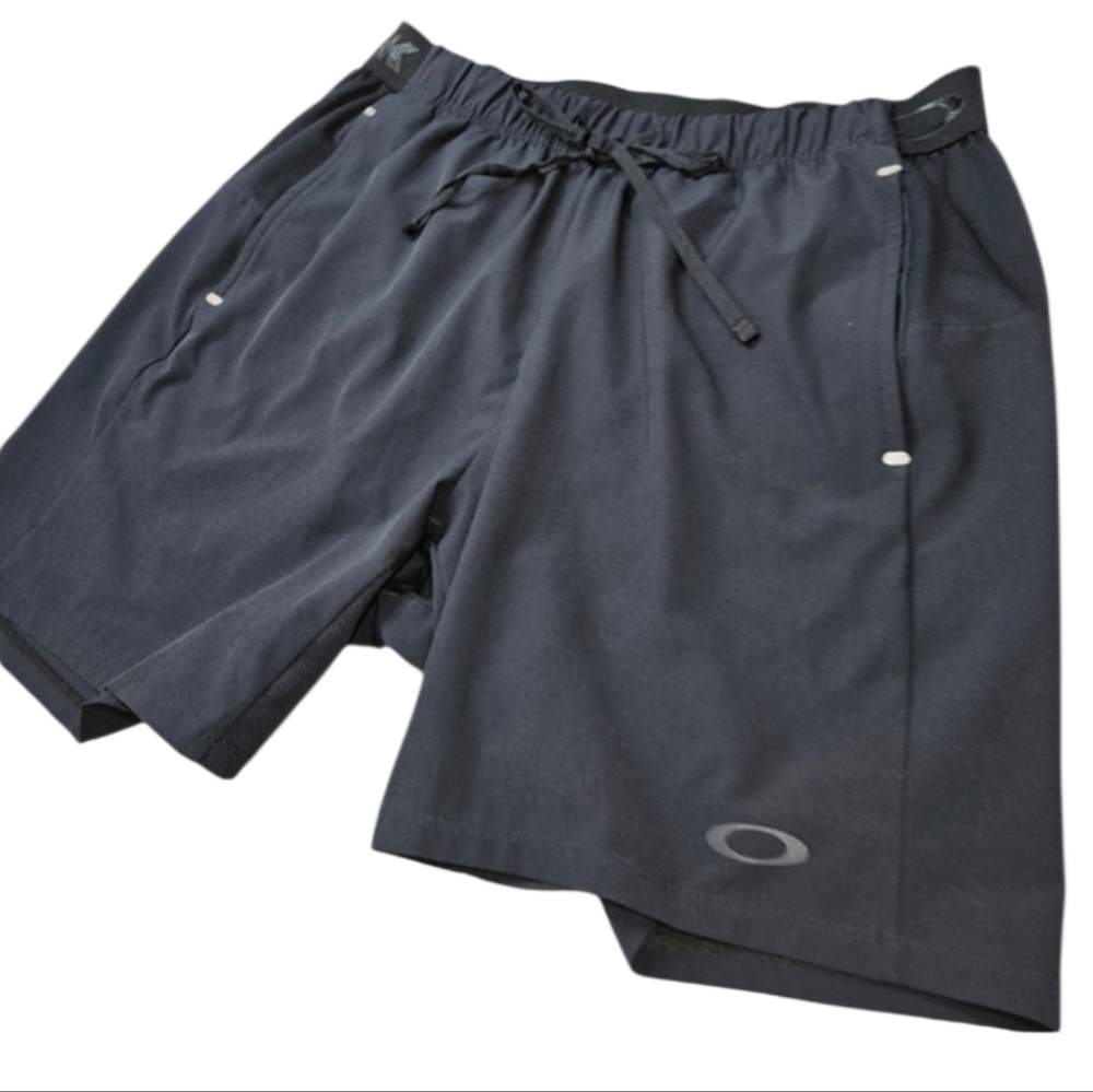Oakley Athletic Shorts Black Drawstring Pull On Men's Size Small Gym Workout